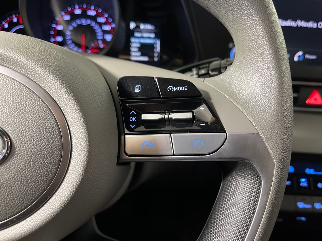 Certified 2023 Hyundai Elantra SEL FWD image 29