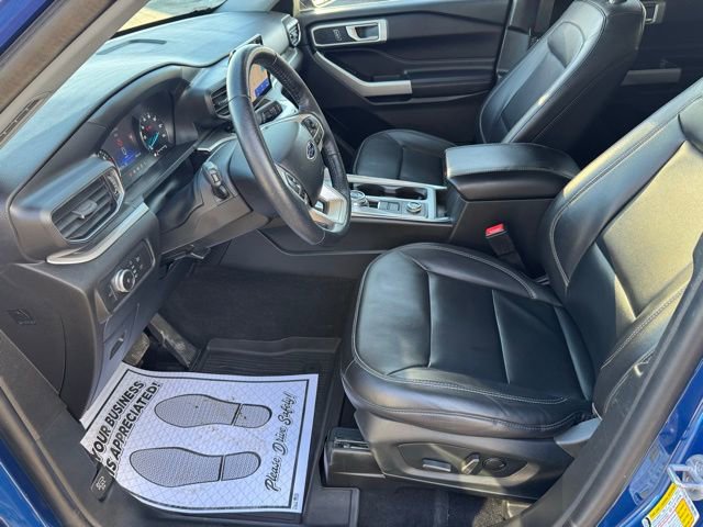 Certified 2022 Ford Explorer XLT w/ Equipment Group 202A image 6