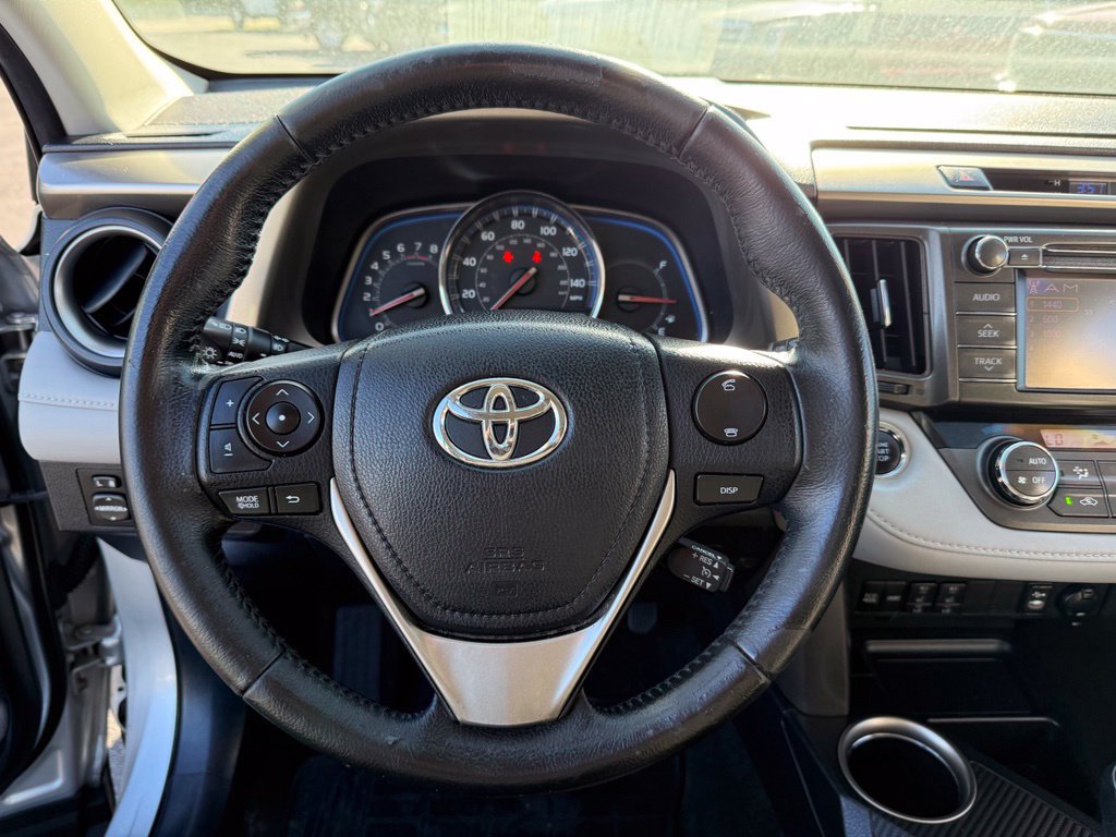 Used 2013 Toyota RAV4 Limited AWD/4WD image 31