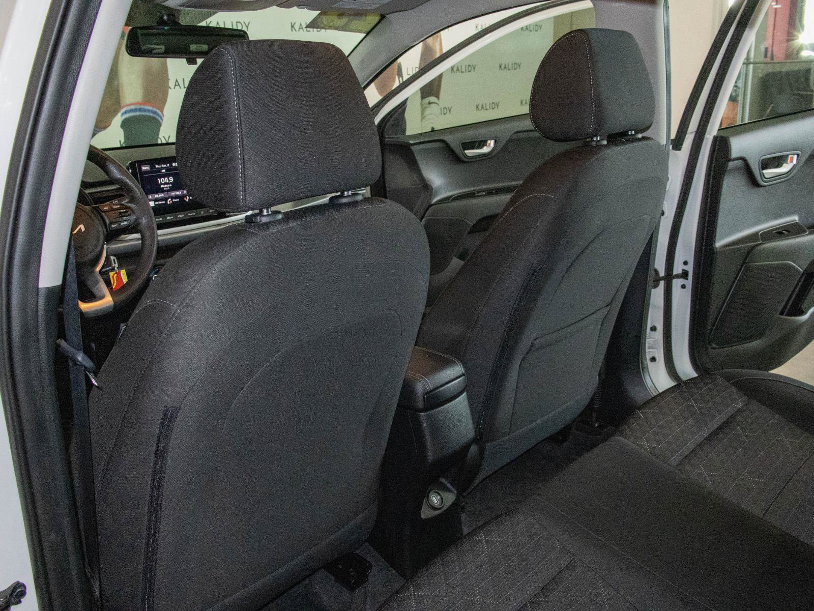 Used 2023 Kia Rio S image 9