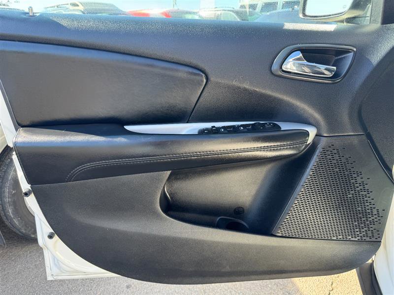 Used 2019 Dodge Journey SE image 26