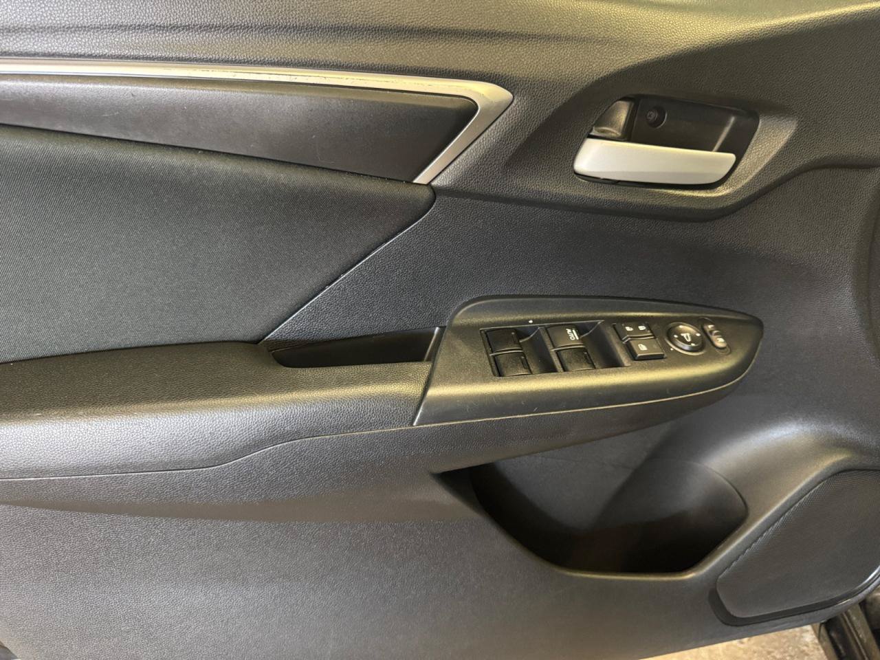 Used 2018 Honda Fit LX image 20