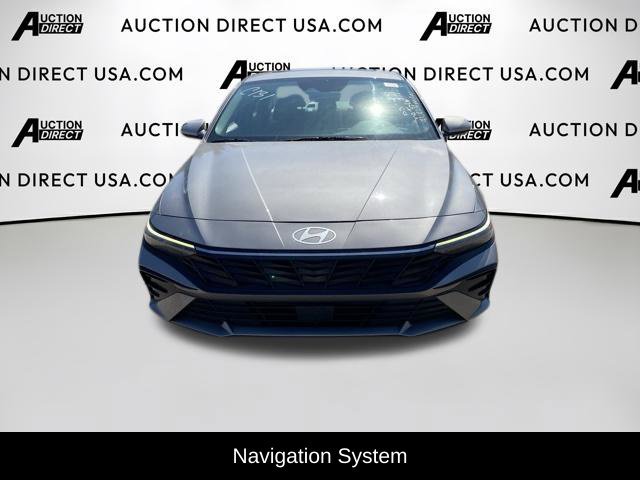 Used 2024 Hyundai Elantra SEL w/ Convenience Package FWD image 2
