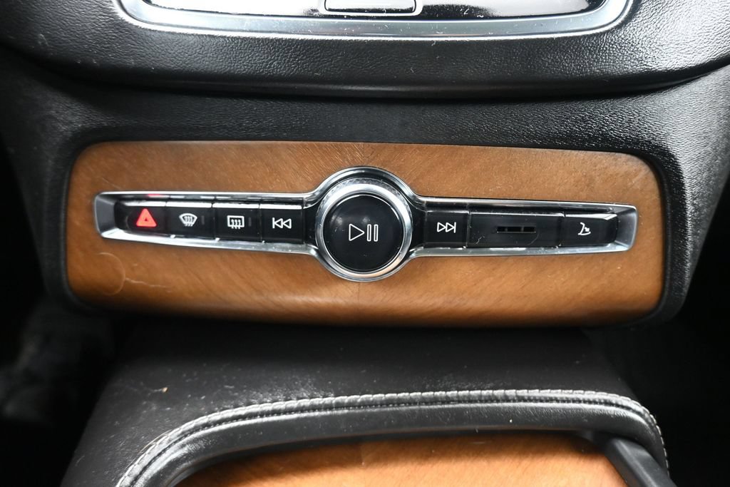 Used 2017 Volvo XC90 T6 Inscription w/ Vision Package AWD/4WD image 24