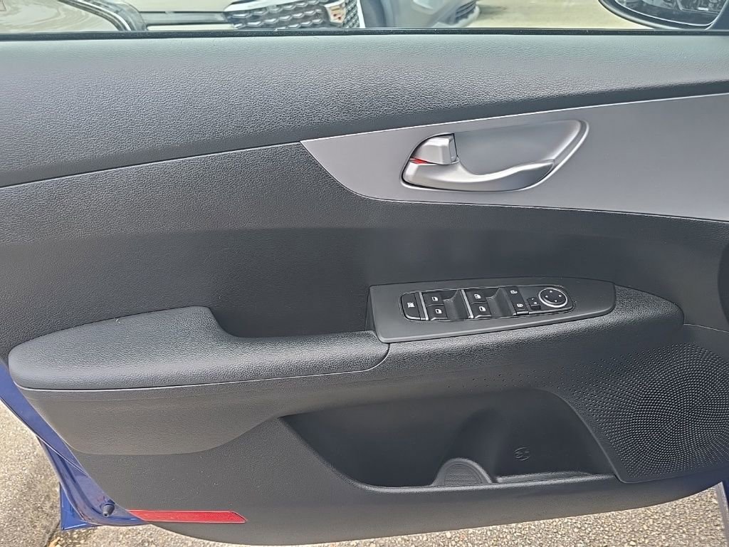 Used 2023 Kia Forte LXS w/ LXS Technology Package image 12