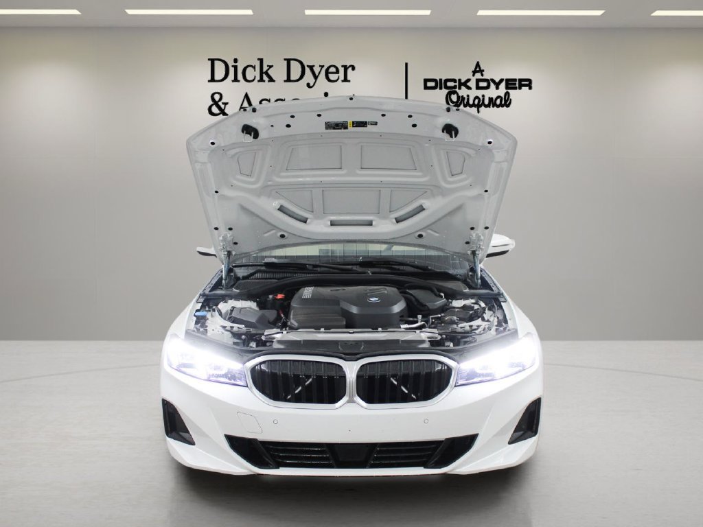 Used 2026 BMW 330i Sedan w/ Convenience Package RWD image 41