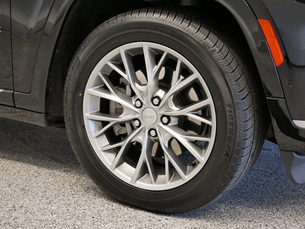 Certified 2022 Jeep Grand Cherokee L Summit w/ Advanced Protech Group IV image 16