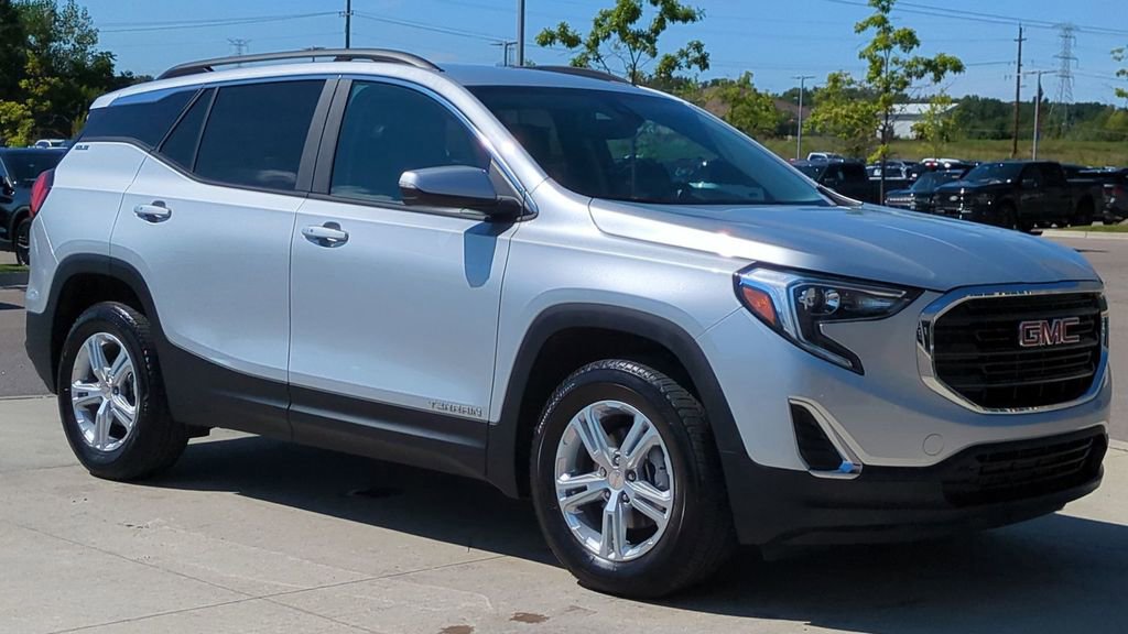 Used 2021 GMC Terrain SLE w/ Driver Convenience Package image 9