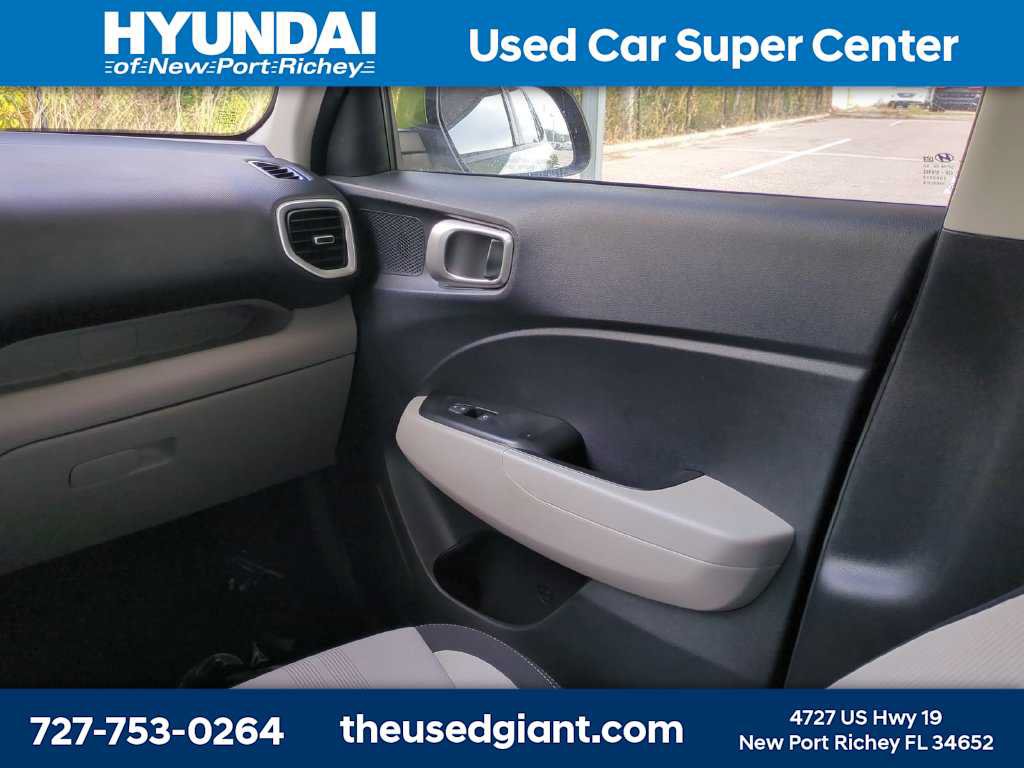 Certified 2023 Hyundai Venue SEL w/ Cargo Package FWD image 17