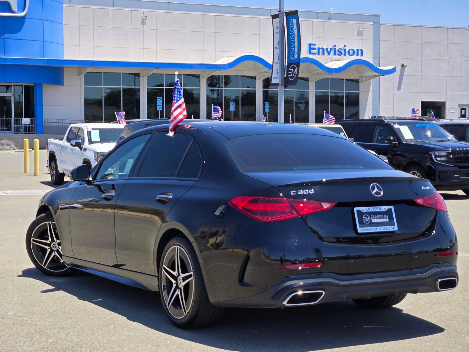 Used 2024 Mercedes-Benz C 300 4MATIC Sedan image 5
