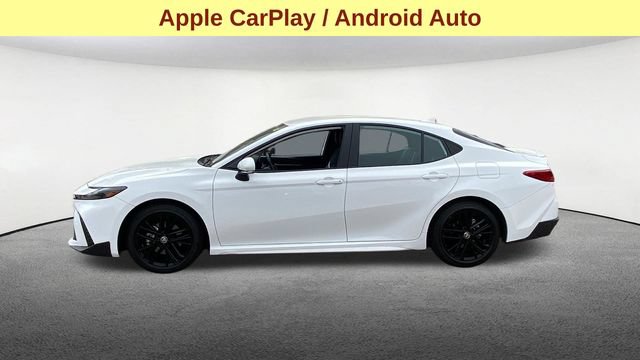 Used 2025 Toyota Camry SE FWD image 5