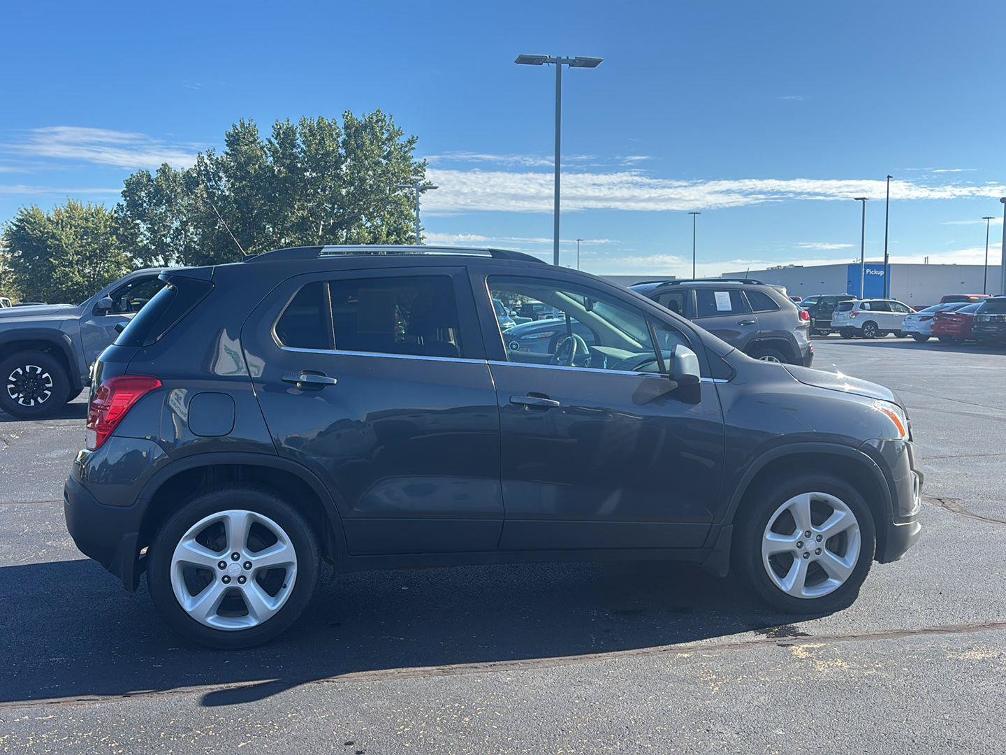 Used 2016 Chevrolet Trax LTZ AWD/4WD image 9