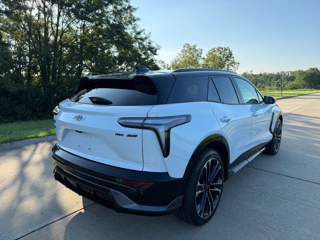 Used 2026 Chevrolet Blazer EV SS AWD/4WD image 3
