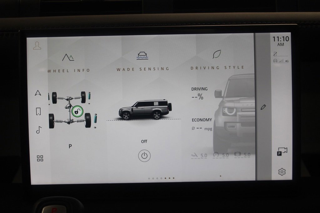 Used 2023 Land Rover Defender 130 SE image 27