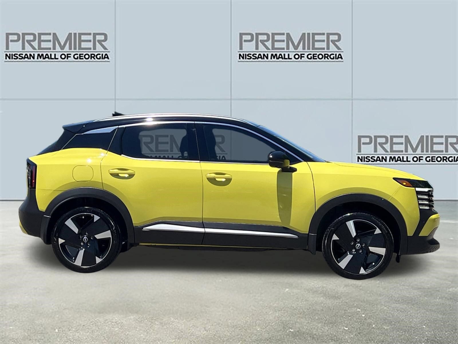 Certified 2025 Nissan Kicks SR AWD/4WD image 25