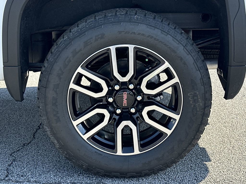 New 2026 GMC Sierra 1500 AT4 w/ Technology Package image 32