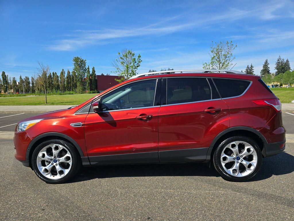 Used 2014 Ford Escape Titanium w/ Equipment Group 401A FWD image 2