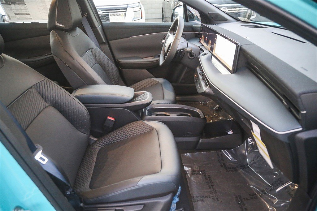 New 2026 Nissan Leaf Platinum+ image 16