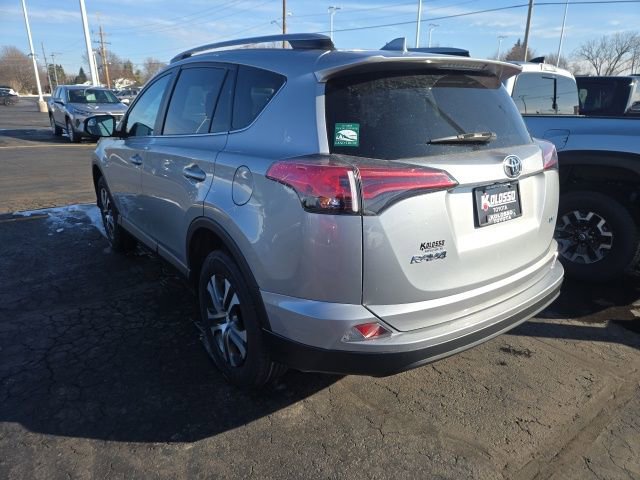 Used 2018 Toyota RAV4 LE w/ All Weather Liner Package image 4