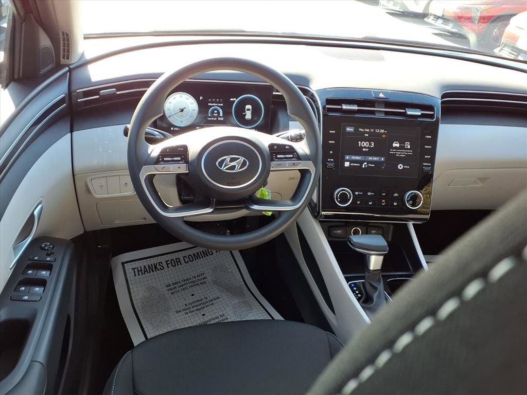 Used 2024 Hyundai Tucson SE image 4