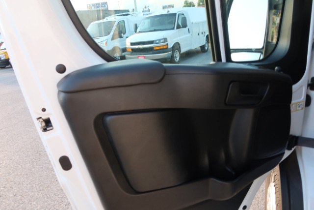 Used 2025 RAM ProMaster 2500 w/ Convenience Group FWD image 9