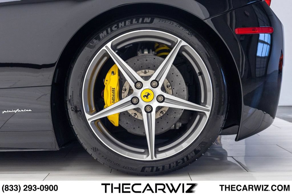 Used 2015 Ferrari 458 Spider RWD image 17
