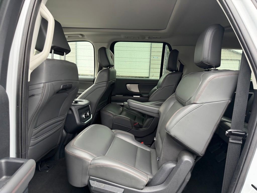 Used 2025 Ford Expedition Max Active AWD/4WD image 15