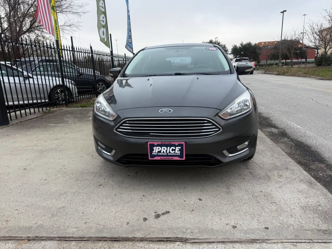 Used 2018 Ford Focus Titanium image 3