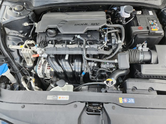 Used 2024 Hyundai Elantra SEL FWD image 31