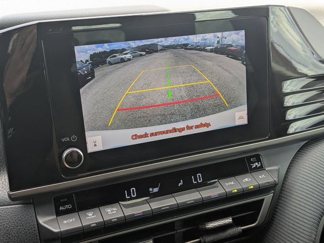 Used 2025 Toyota Camry SE w/ Convenience Package FWD image 24