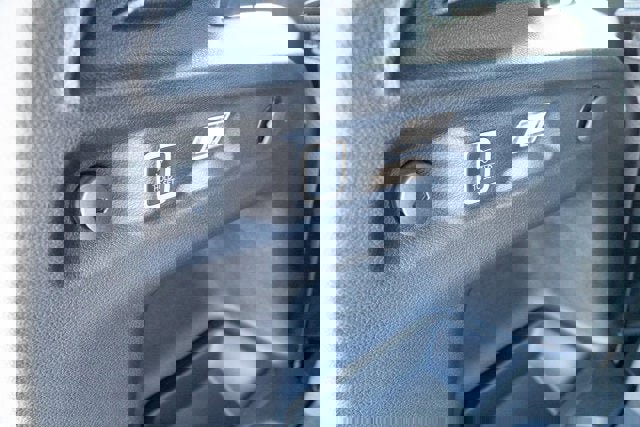 New 2025 Jeep Grand Cherokee L Laredo image 34