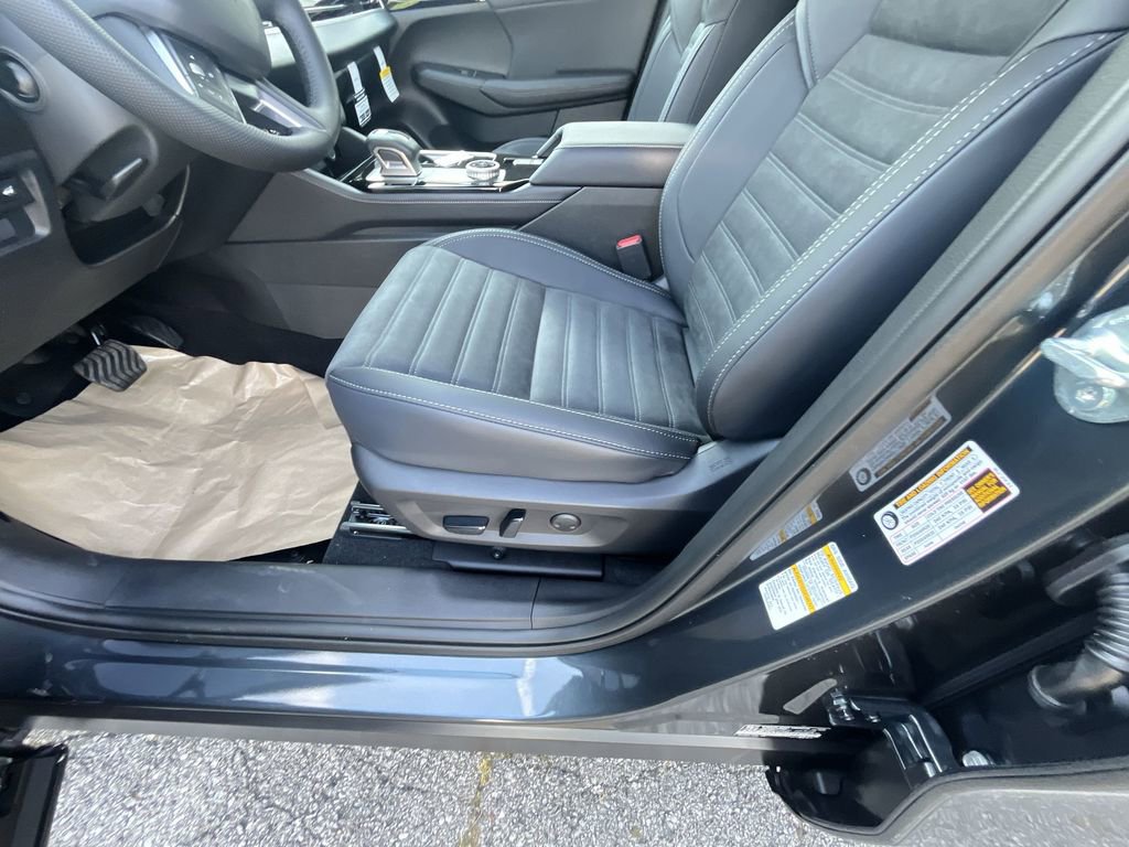 New 2025 Mitsubishi Outlander SE image 12