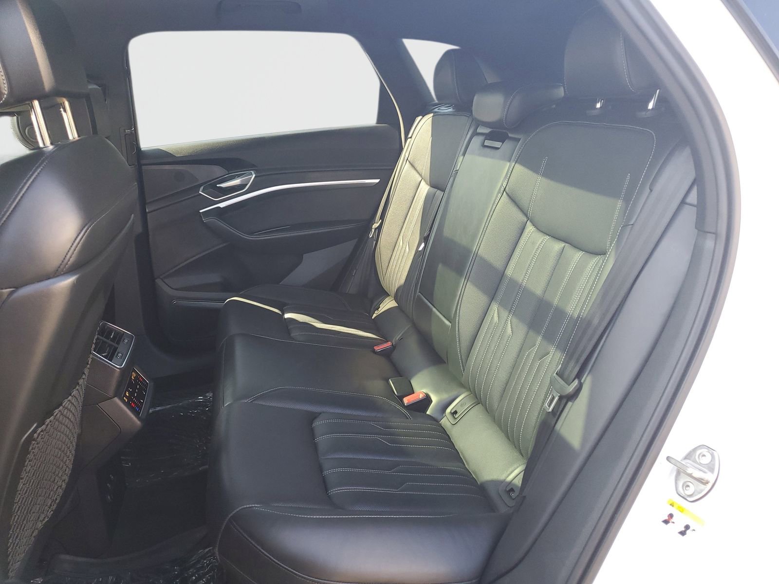 Used 2023 Audi e-tron S Premium Plus image 13