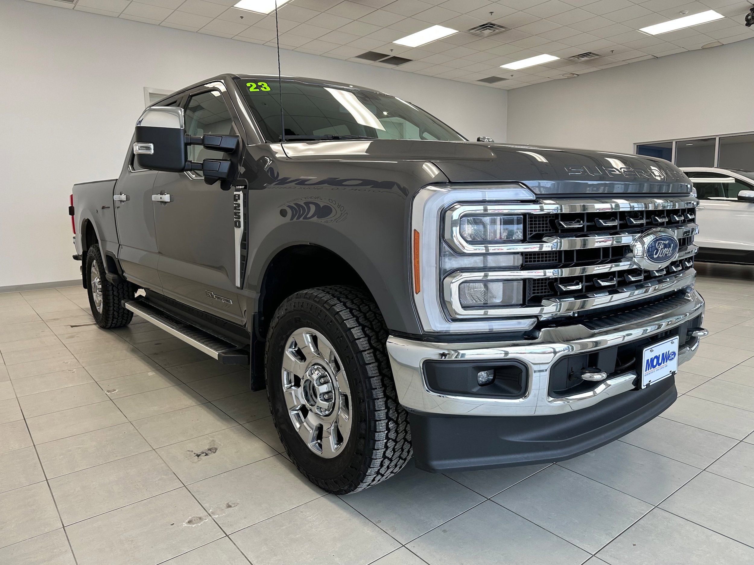 Used 2023 Ford F250 Lariat w/ Chrome Package AWD/4WD image 4