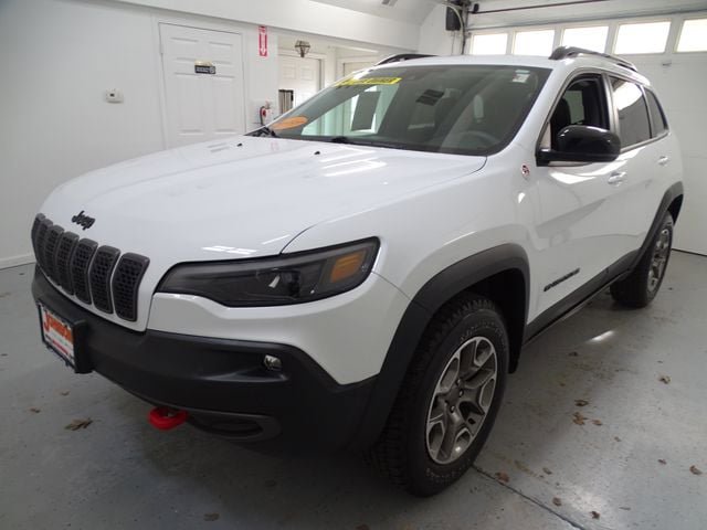 Used 2023 Jeep Cherokee Trailhawk w/ Premium Leather Package AWD/4WD image 19