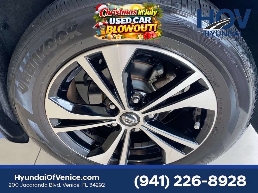 Used 2022 Nissan Sentra SV w/ All-Weather Package FWD image 11