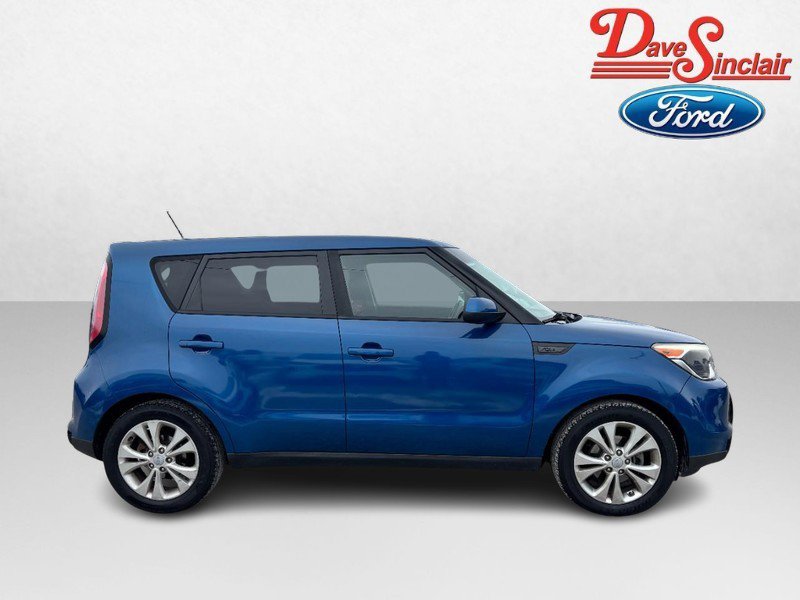 Used 2016 Kia Soul + image 5