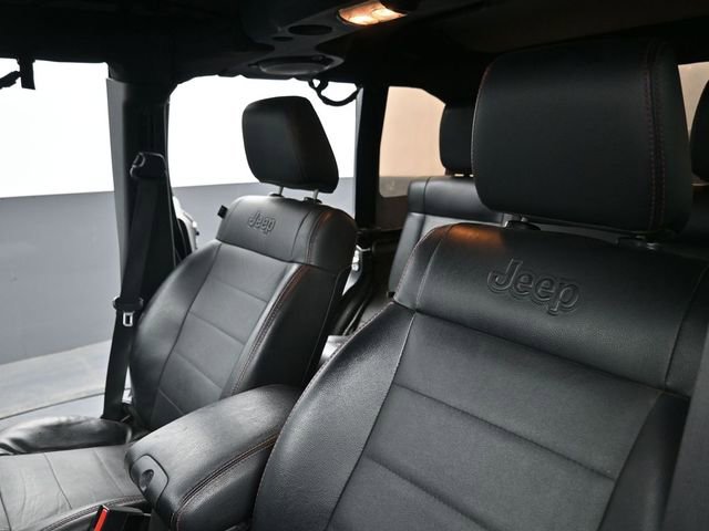 Used 2012 Jeep Wrangler Unlimited Sahara AWD/4WD image 11