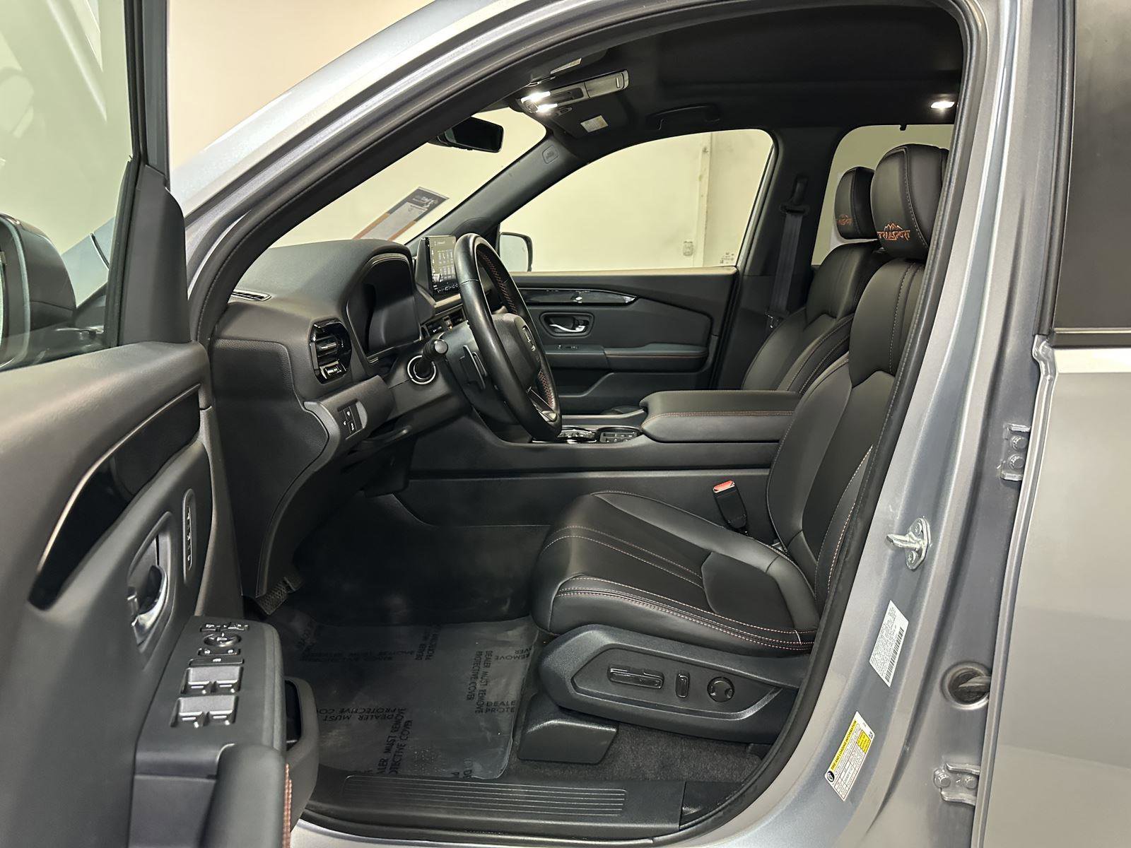 Used 2023 Honda Pilot TrailSport image 23