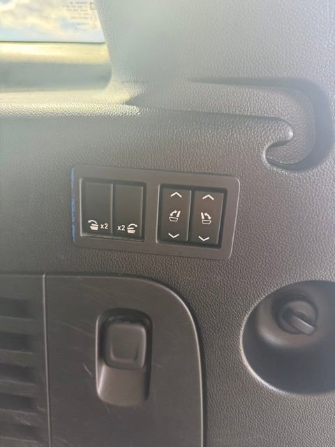 Used 2017 Chevrolet Suburban Premier image 19