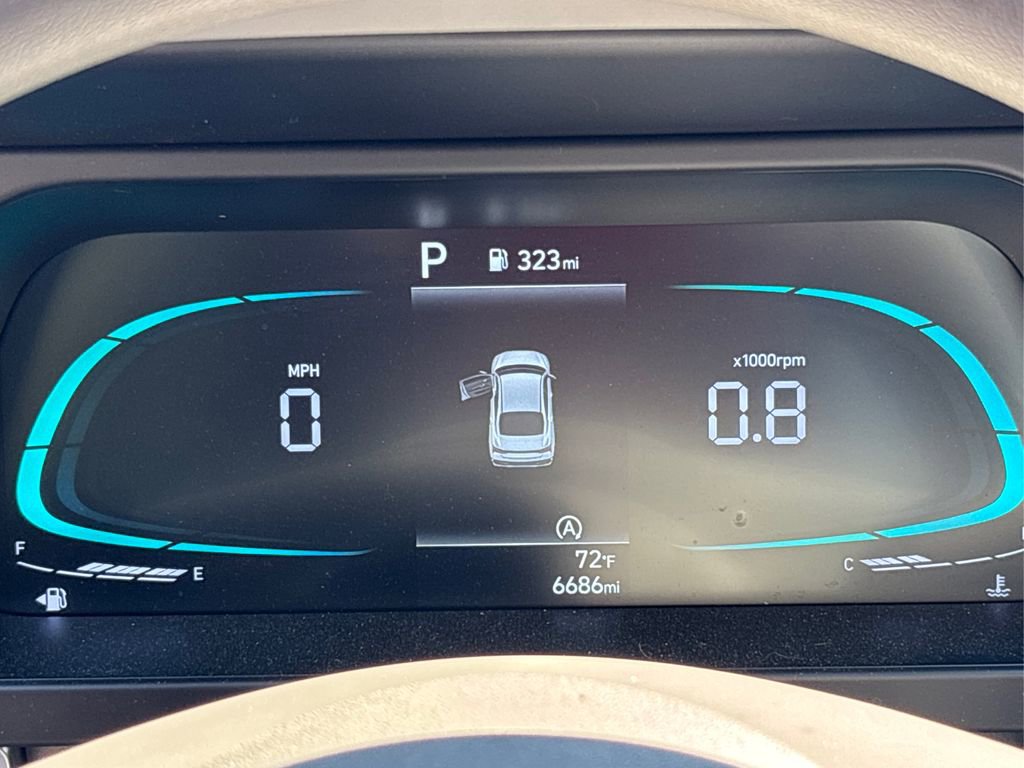 Certified 2025 Hyundai Elantra SE w/ Cargo Package image 20