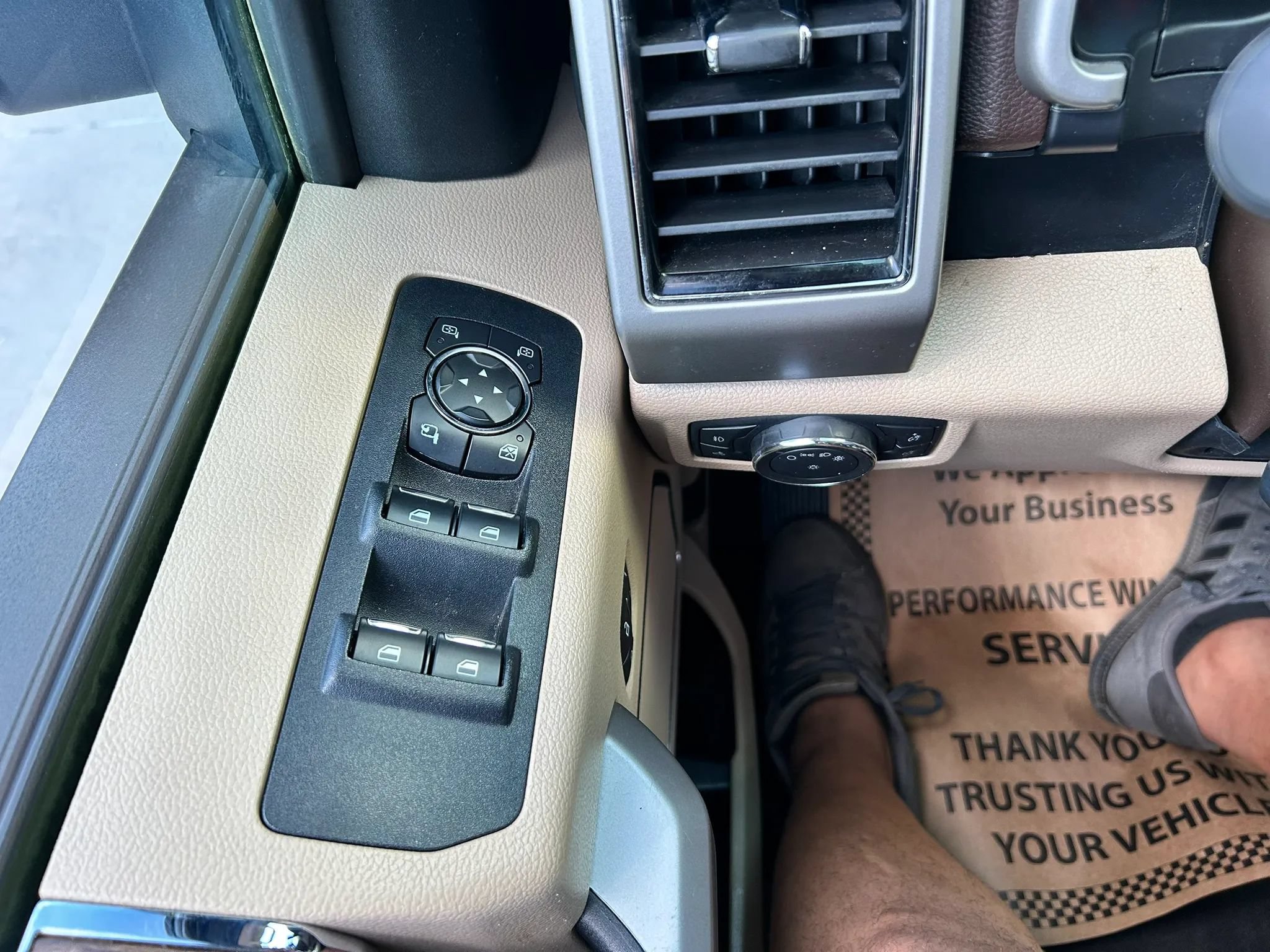Used 2019 Ford F150 Lariat RWD image 18