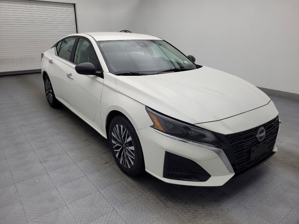 Used 2024 Nissan Altima 2.5 SV image 11