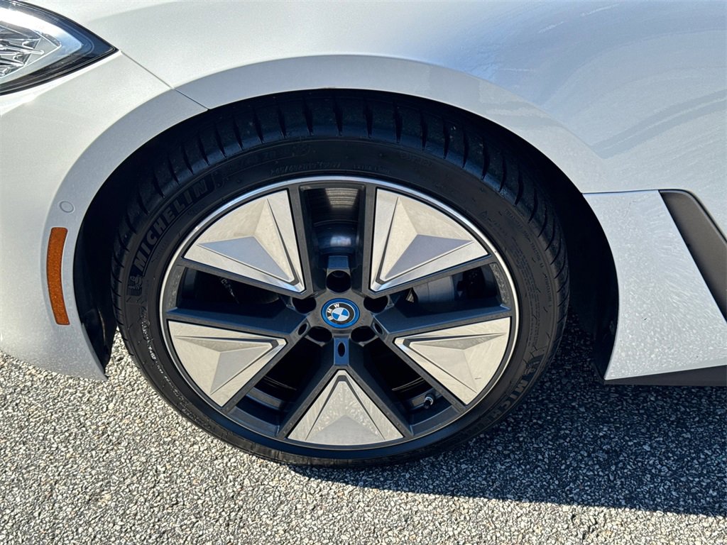 Used 2023 BMW i4 eDrive35 w/ Premium Package image 11