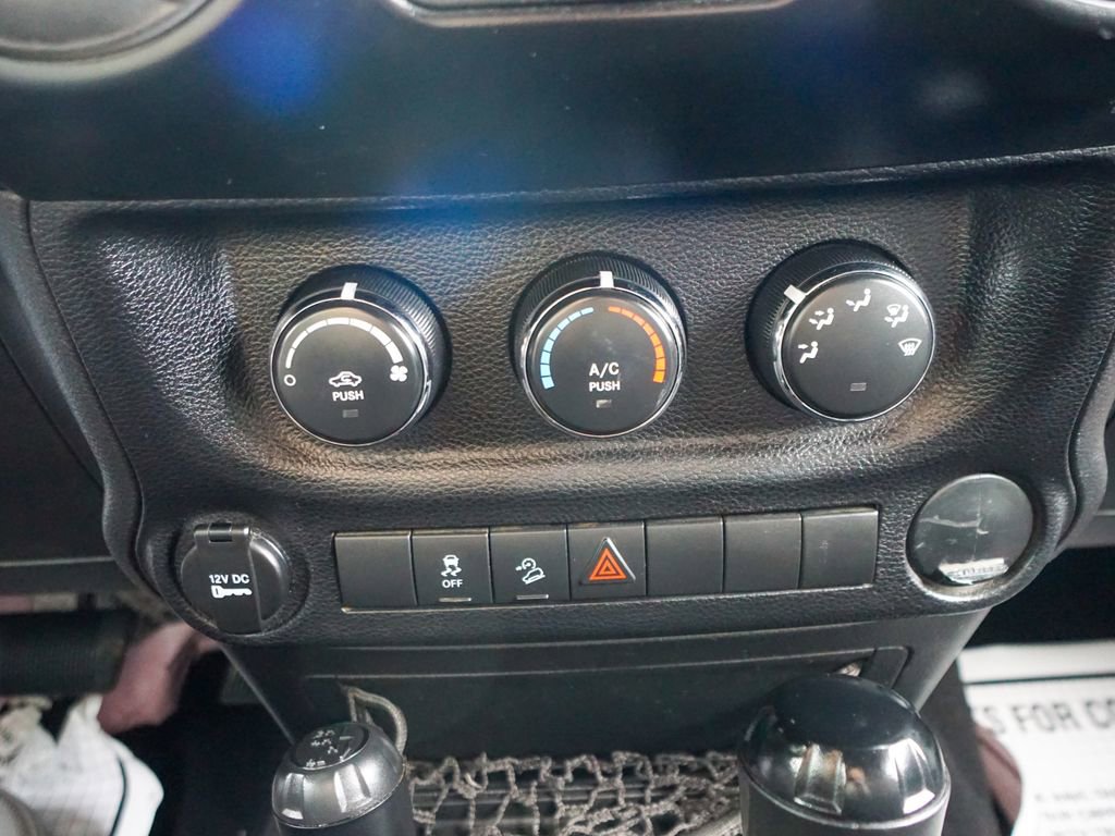 Used 2014 Jeep Wrangler Sport image 17