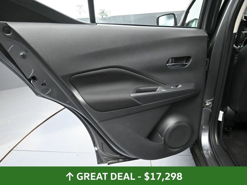 Used 2024 Nissan Kicks SV image 27