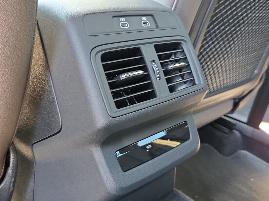 Certified 2025 Audi Q5 Premium w/ Convenience Package image 15