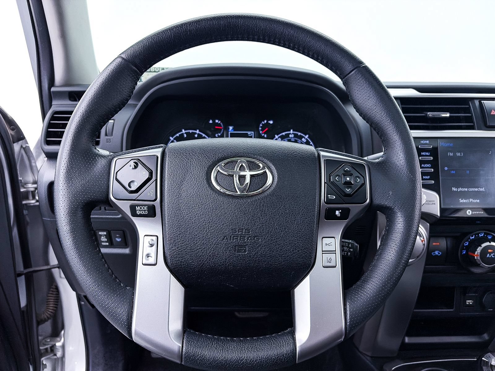 Used 2022 Toyota 4Runner SR5 Premium w/ Moonroof Package AWD/4WD image 32