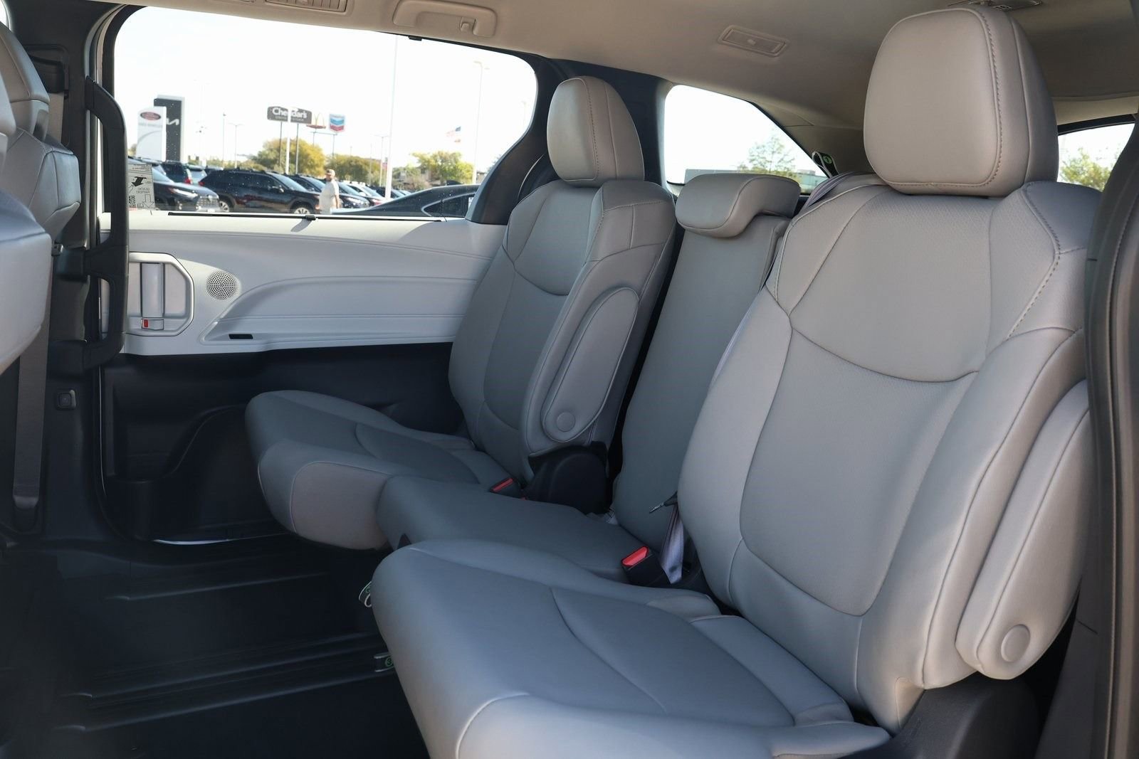 New 2026 Toyota Sienna XLE FWD image 29
