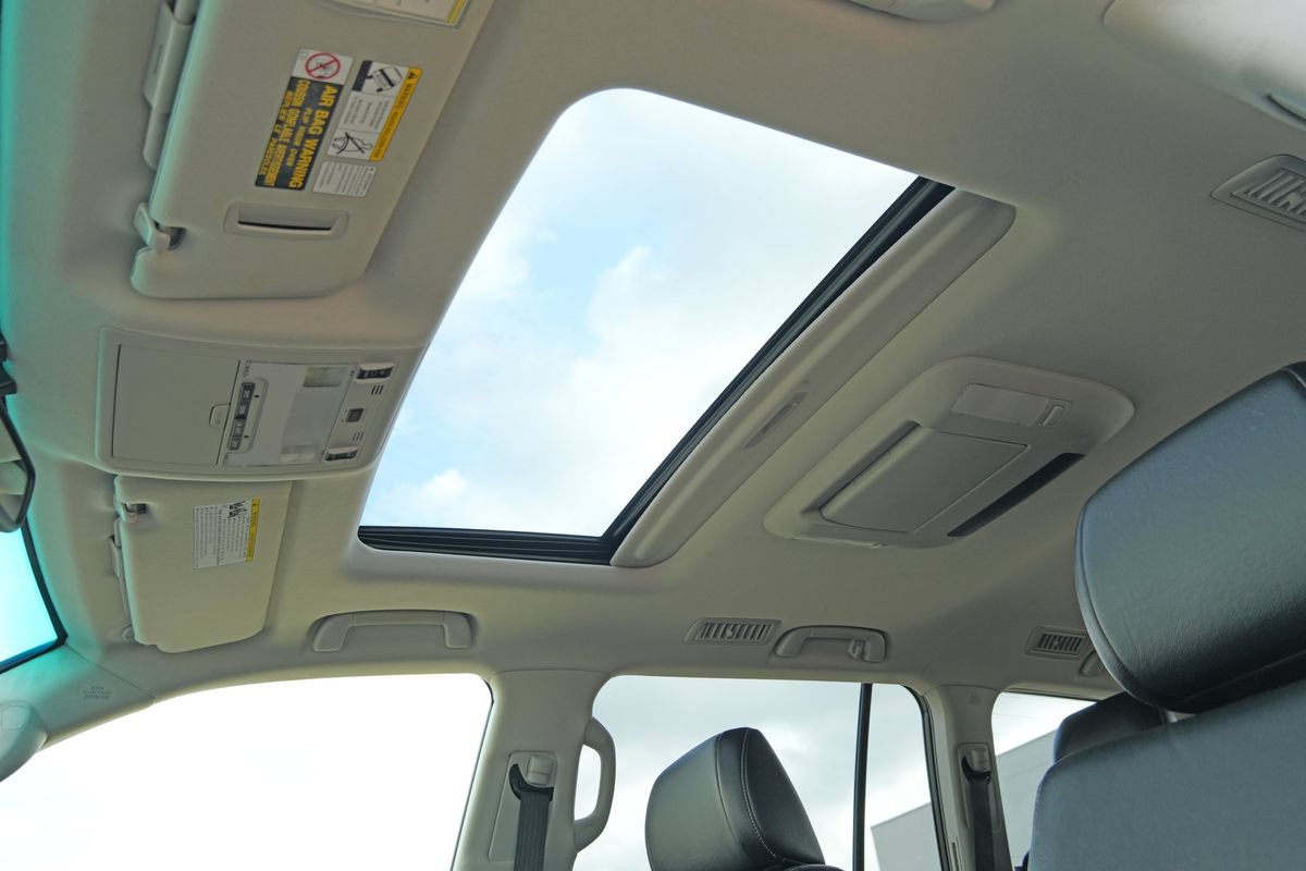 Used 2015 Toyota Land Cruiser AWD/4WD image 10